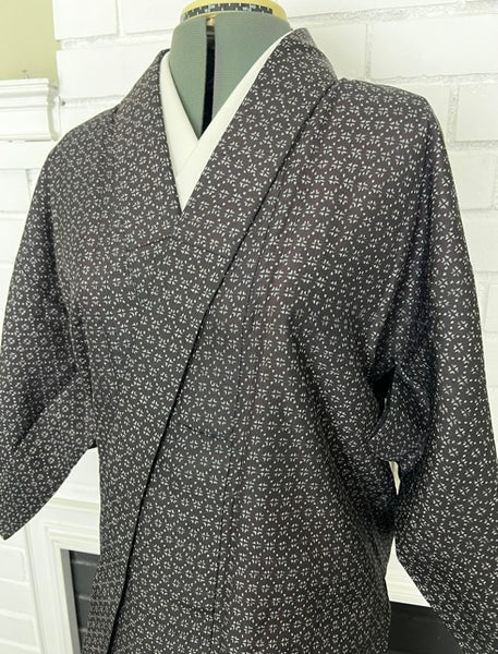 Japanese Vintage Petite Awase Kimono – Kasuri-Style Cross Pattern, Hand-Sewn Cotton Lined Kimono