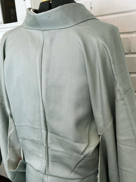Japanese Vintage Awase Kimono – Mint Green Silk, Subtle Diamond Weave Pattern, Size S-M