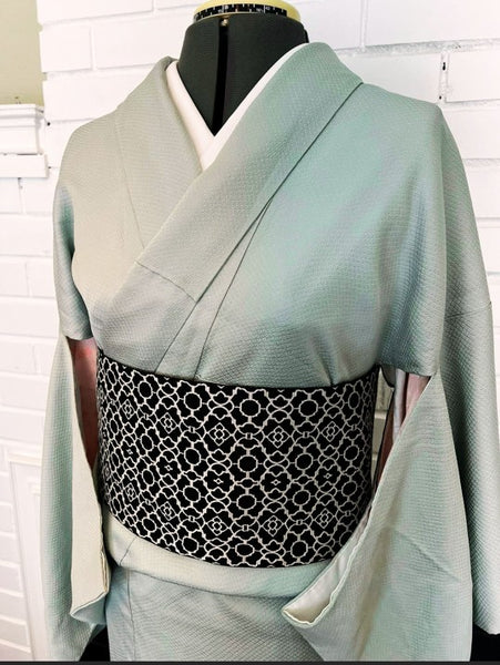Japanese Vintage Awase Kimono – Mint Green Silk, Subtle Diamond Weave Pattern, Size S-M