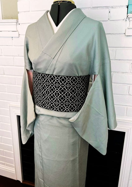 Japanese Vintage Awase Kimono – Mint Green Silk, Subtle Diamond Weave Pattern, Size S-M