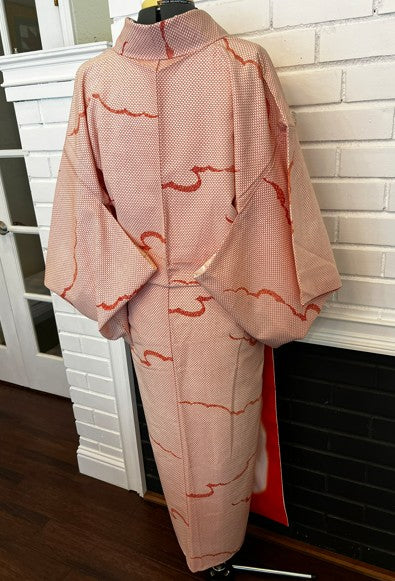 Japanese Vintage Awase Kimono – Salmon Pink Kikko Pattern with Cloud Motif, Size S