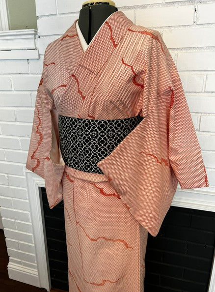 Japanese Vintage Awase Kimono – Salmon Pink Kikko Pattern with Cloud Motif, Size S