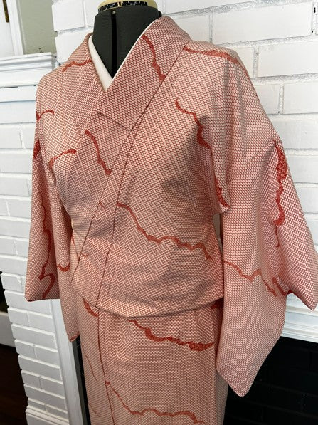 Japanese Vintage Awase Kimono – Salmon Pink Kikko Pattern with Cloud Motif, Size S