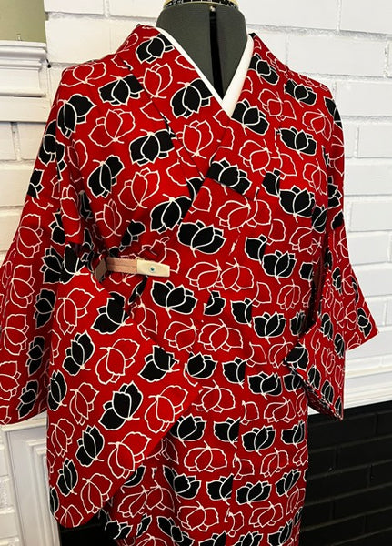 Japanese Vintage Hitoe Kimono – Red with Black & White Lotus Flower Print, 100% Cotton Unlined Kimono, Petite Size