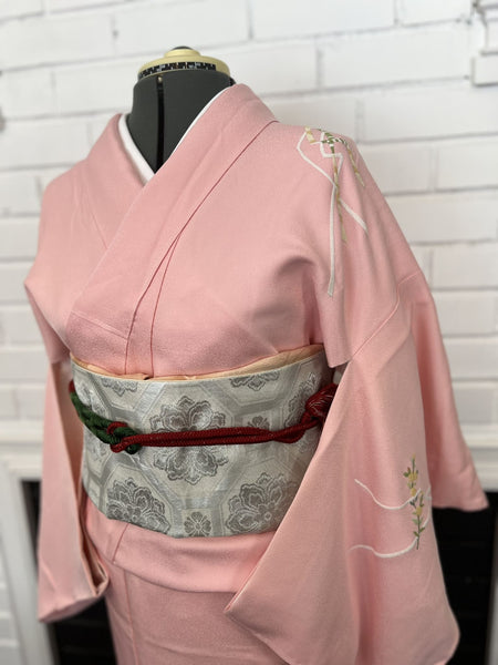 KIMONO, Formal, comes with an obi as a bonus, "Heian court scene" in pink plain, Size: M / Japanese Traditional Women's "Tsukesage" Kimono