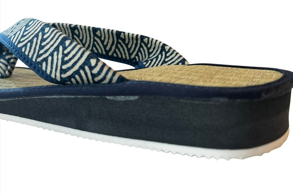 Japanese Men’s Setta Sandals – Tatami Igusa Rush Sandals with Indigo Seigaiha Wave Straps, Size XL