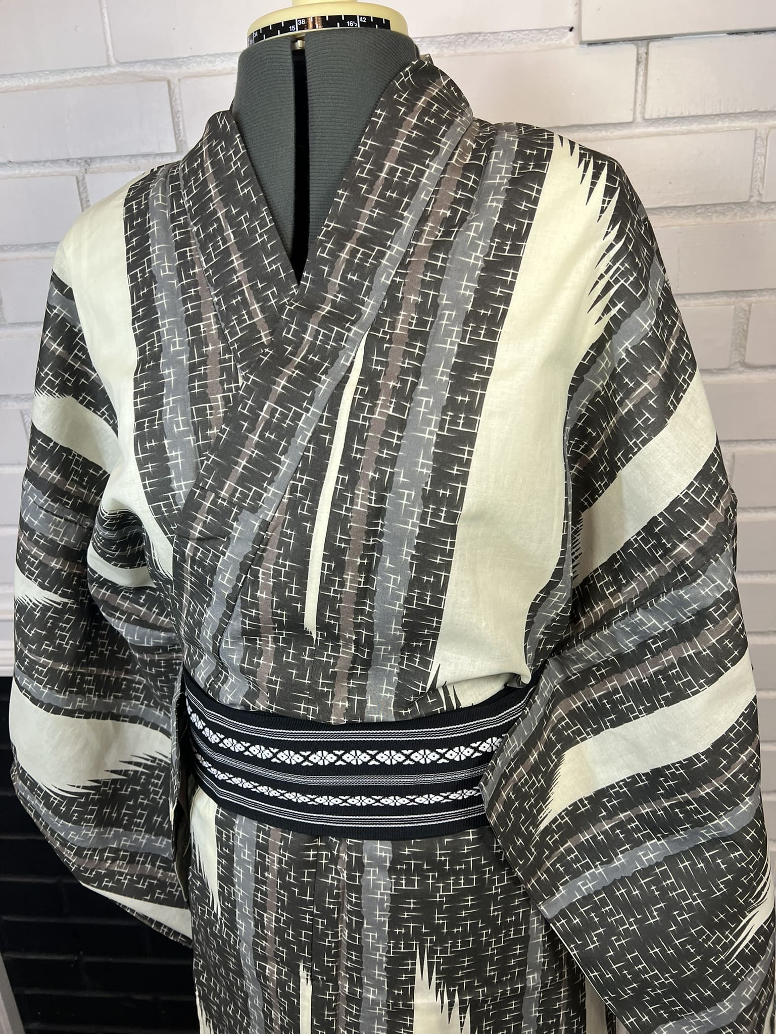 Japanese Traditional Men's YUKATA Full 3pc Set / Size: M-L, Yukata, Obi, Himo String - Varied striped design in dark gray, light gray
