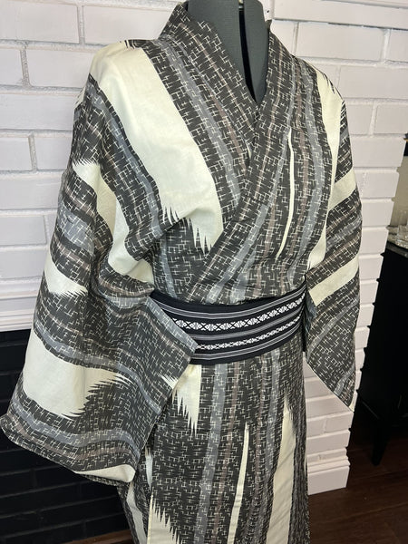 Japanese Traditional Men's YUKATA Full 3pc Set / Size: M-L, Yukata, Obi, Himo String - Varied striped design in dark gray, light gray