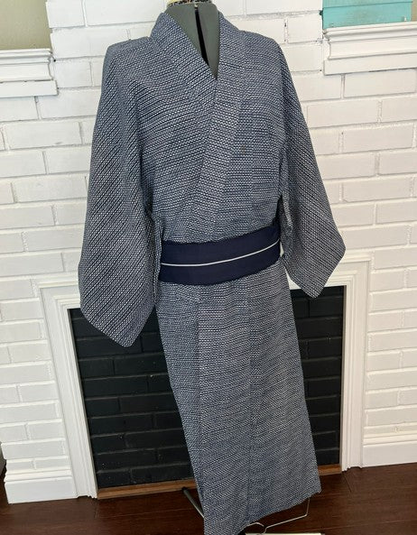 Japanese Vintage Yukata – Navy Dot Pattern, Men's Cotton Kimono, Petite Size, Hand-Sewn