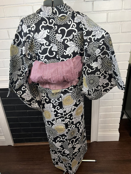 Japanese Yukata – Black with Gold and White Chrysanthemum, Size M-L
