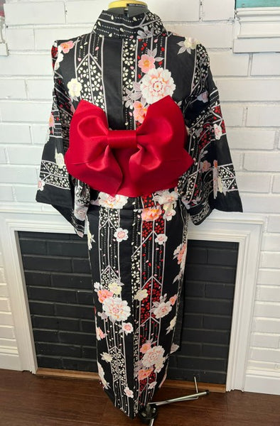 Japanese Yukata & Pre-tied Obi Set – Black Floral Print with Red Satin Bow Obi