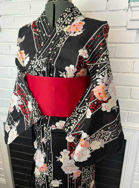 Japanese Yukata & Pre-tied Obi Set – Black Floral Print with Red Satin Bow Obi