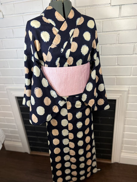 Japanese Vintage YUKATA, Size S, Navy Blue with Pastel Polka Dot Shibori / Traditional Women's Yukata