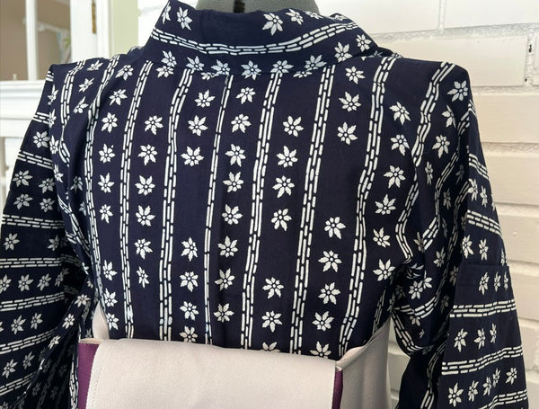 Vintage Japanese Yukata – Deep Navy with White Floral Stripe Pattern