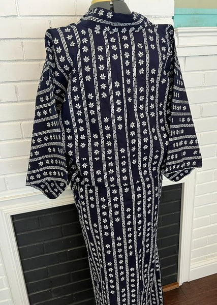 Vintage Japanese Yukata – Deep Navy with White Floral Stripe Pattern