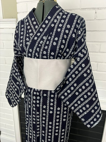 Vintage Japanese Yukata – Deep Navy with White Floral Stripe Pattern