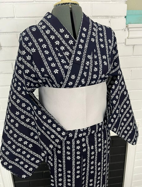 Vintage Japanese Yukata – Deep Navy with White Floral Stripe Pattern