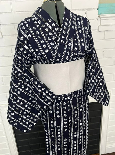Vintage Japanese Yukata – Deep Navy with White Floral Stripe Pattern