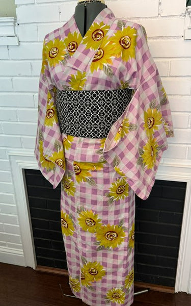 Japanese Vintage Yukata – Sunflower Print on Pink Gingham Check, Women's Cotton Kimono