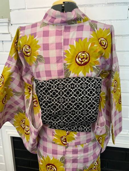 Japanese Vintage Yukata – Sunflower Print on Pink Gingham Check, Women's Cotton Kimono