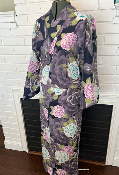 Japanese Vintage Yukata – Large Rose Print on Gray, Women's Cotton Kimono