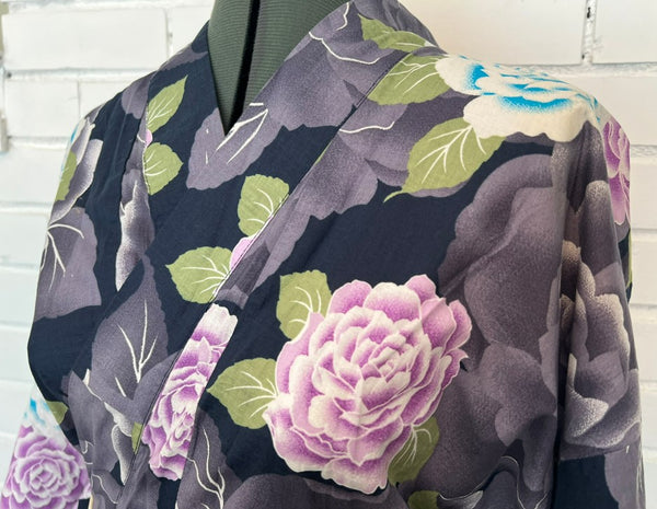 Japanese Vintage Yukata – Large Rose Print on Gray, Women's Cotton Kimono
