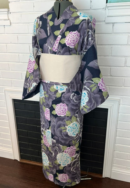 Japanese Vintage Yukata – Large Rose Print on Gray, Women's Cotton Kimono