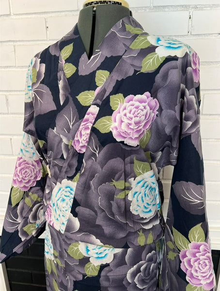 Japanese Vintage Yukata – Large Rose Print on Gray, Women's Cotton Kimono