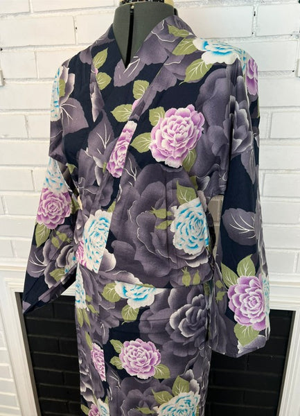 Japanese Vintage Yukata – Large Rose Print on Gray, Women's Cotton Kimono